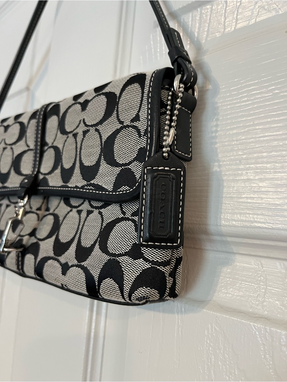 Coach Signature Black & Gray Hampton Clip Demi Shoulder Bag Vintage - Picture 5 of 16